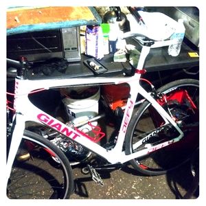 2020 g iant defy road bike. Very nice like new